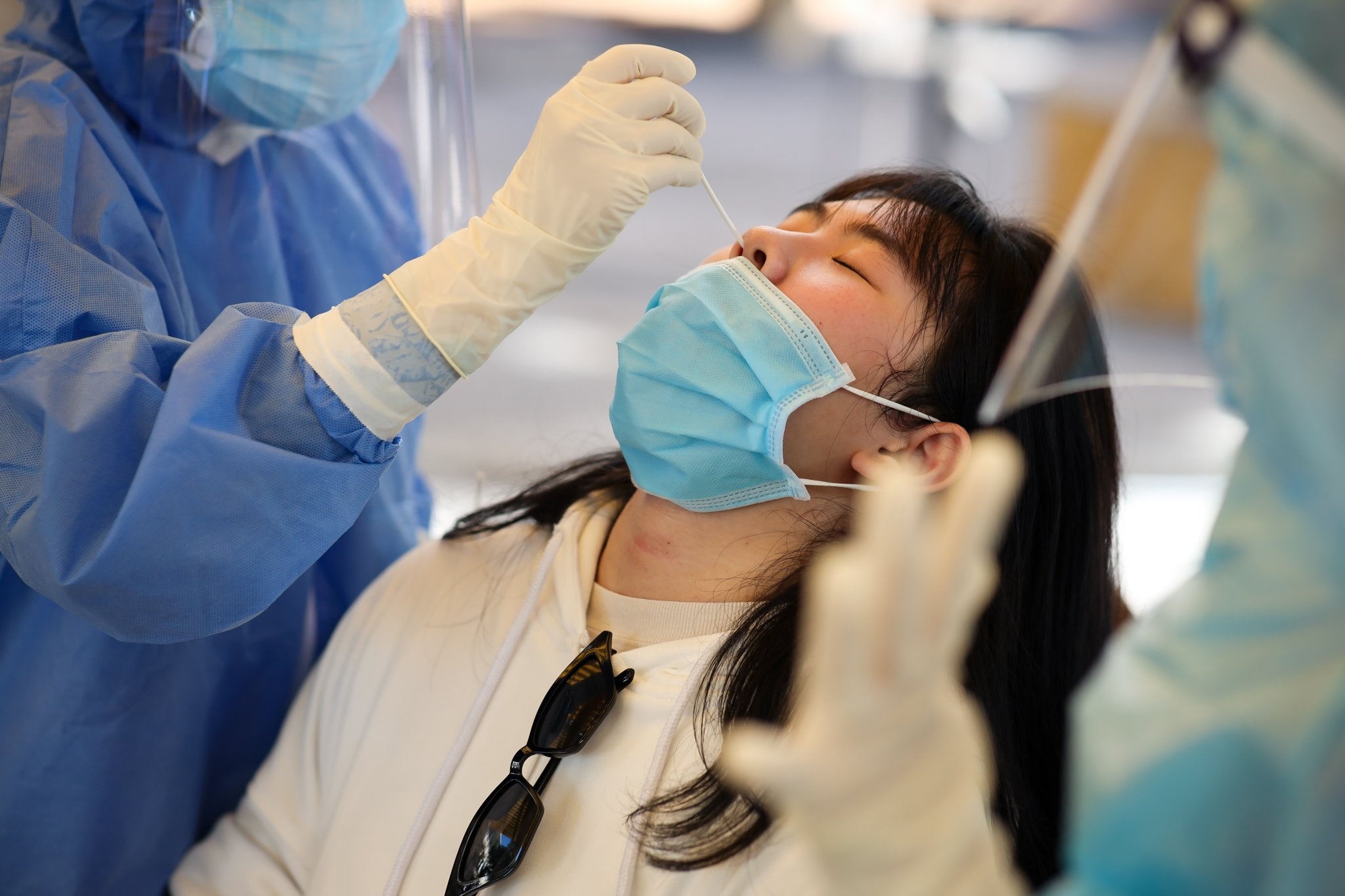 hon 13.000 nguoi hoc nhiem Covid-19 anh 1