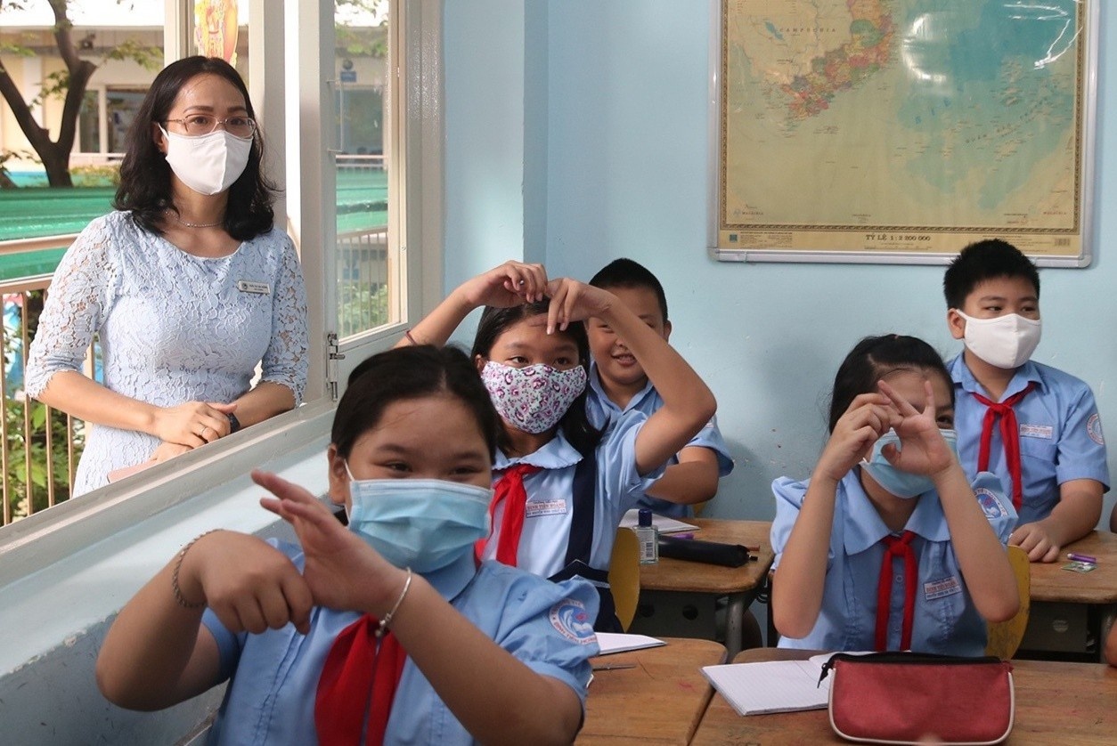 So GD&DT TP.HCM dua ra cac tieu chi an toan de mo cua truong hoc hinh anh