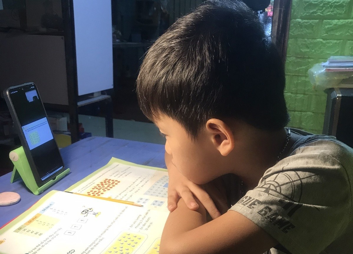 Hoc sinh, sinh vien co the duoc vay uu dai de mua may tinh hoc online hinh anh