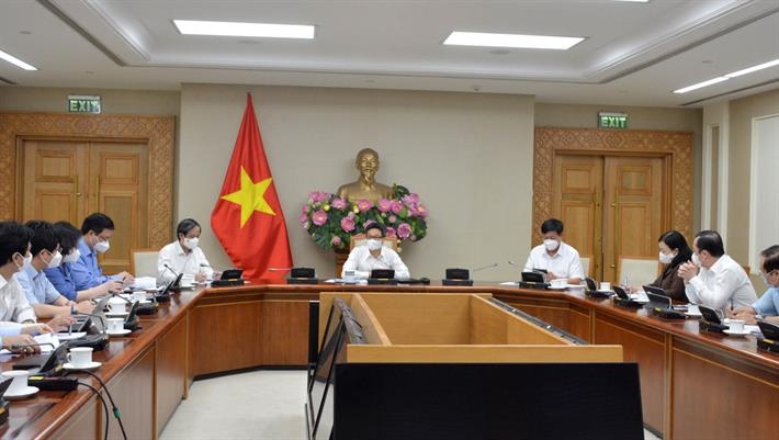 Tiem vaccine cho hoc sinh anh 1