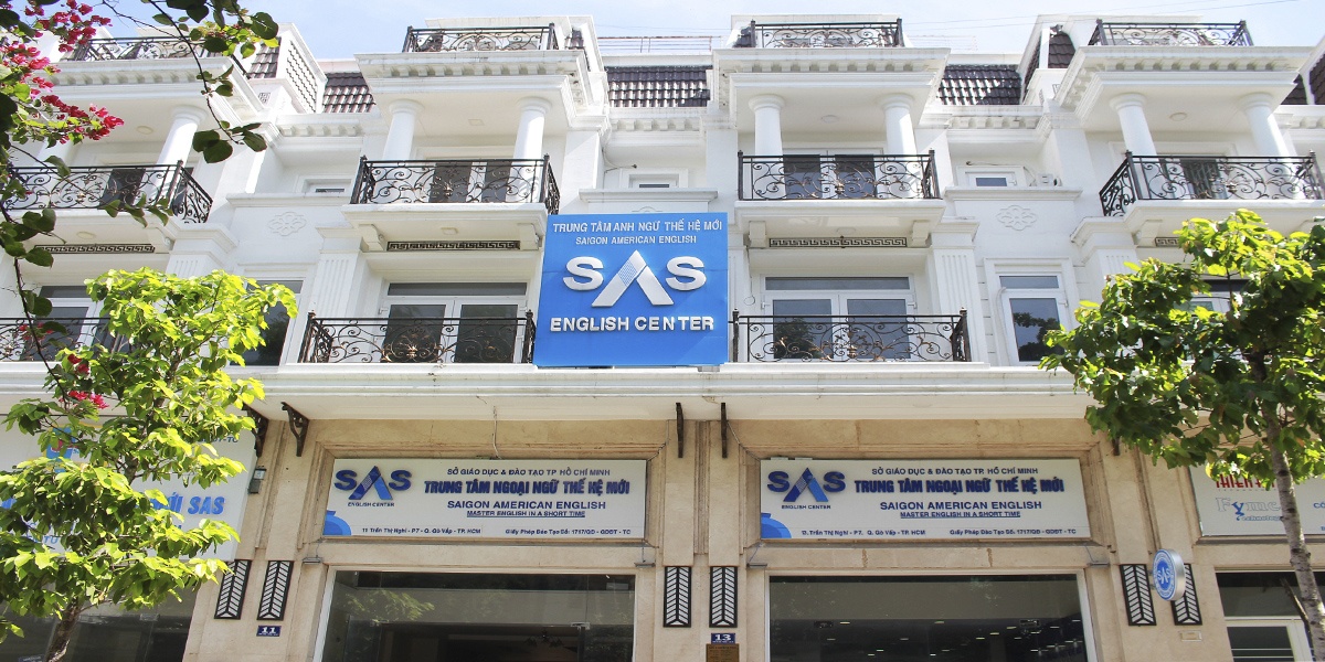 trung tam anh ngu SAS no hoc phi anh 2