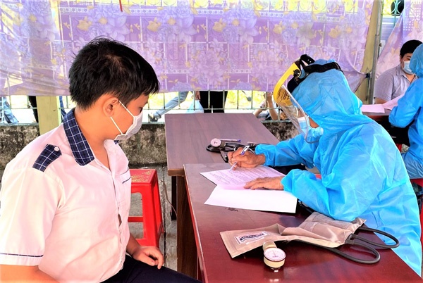 tiêm vaccine cho học sinh ảnh 2 tiem vaccine cho hoc sinh anh 2