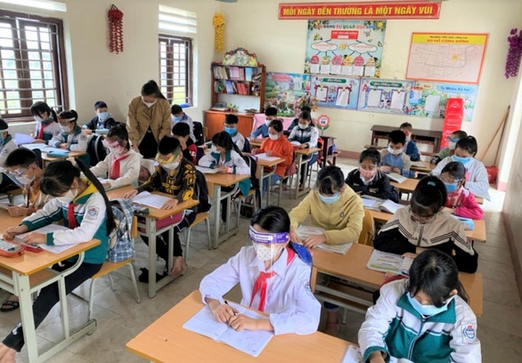 Học sinh trở lại trường  ảnh 1 Hoc sinh tro lai truong anh 1