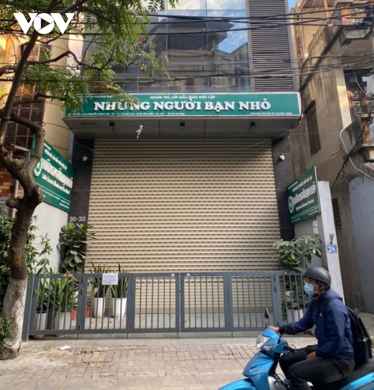 giao vien giu tre,  tre mam non,  giao vien trong tre tai nha anh 1