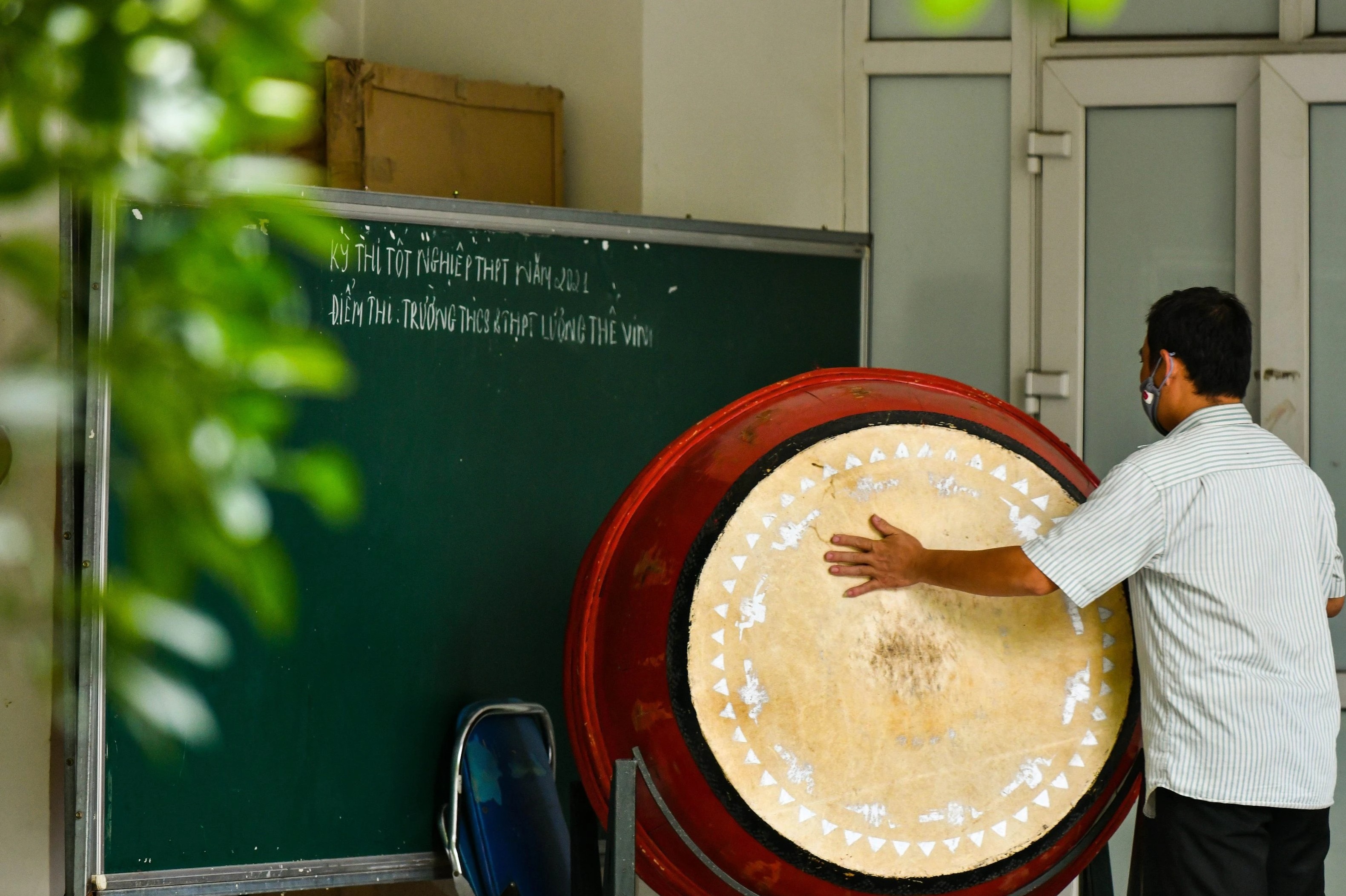 Mot truong o Ha Noi kien nghi lui thoi gian cho hoc sinh den lop hinh anh