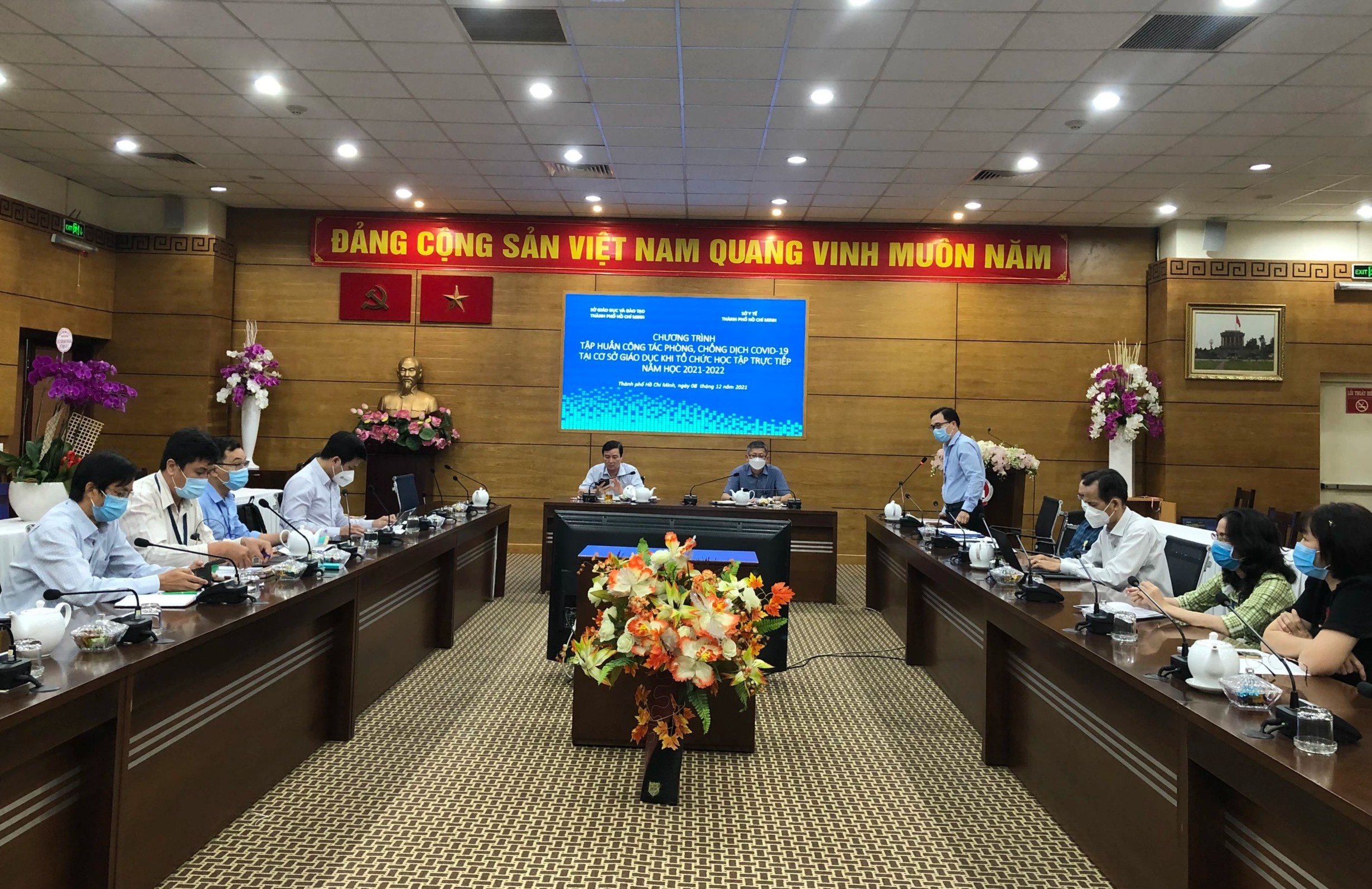 hoc sinh TP.HCM den truong anh 1