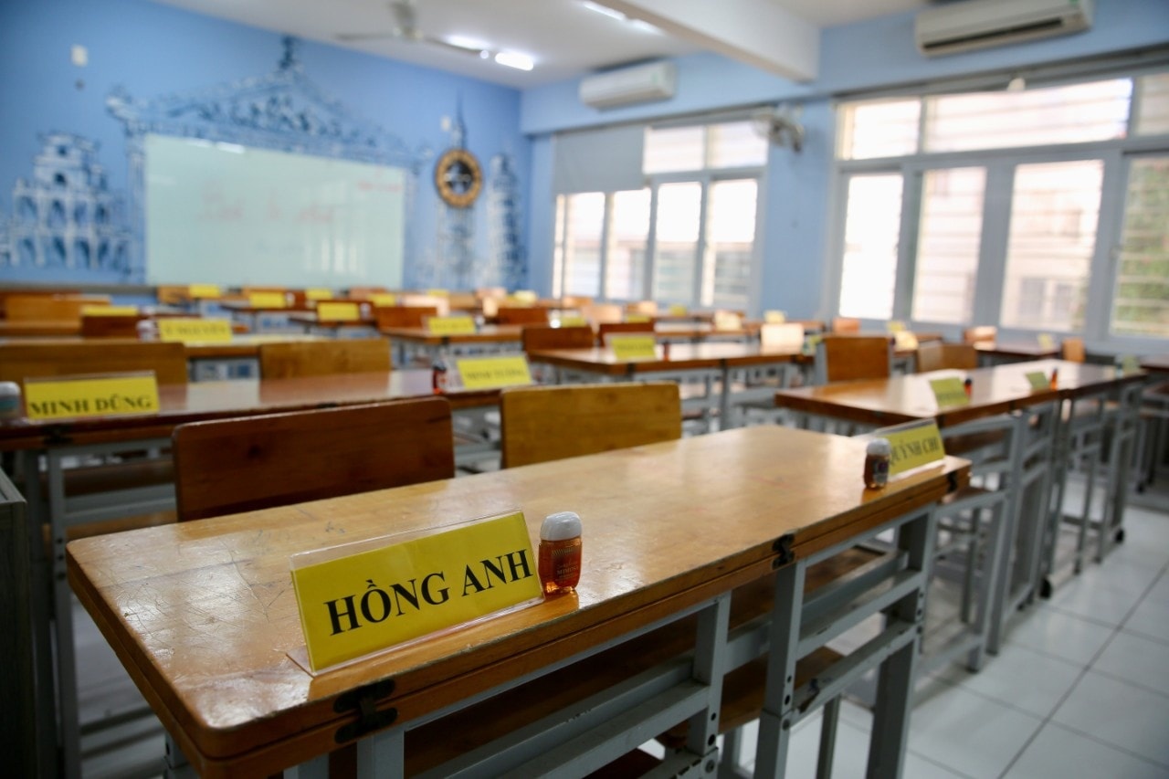 Hoc sinh TP.HCM den truong anh 2