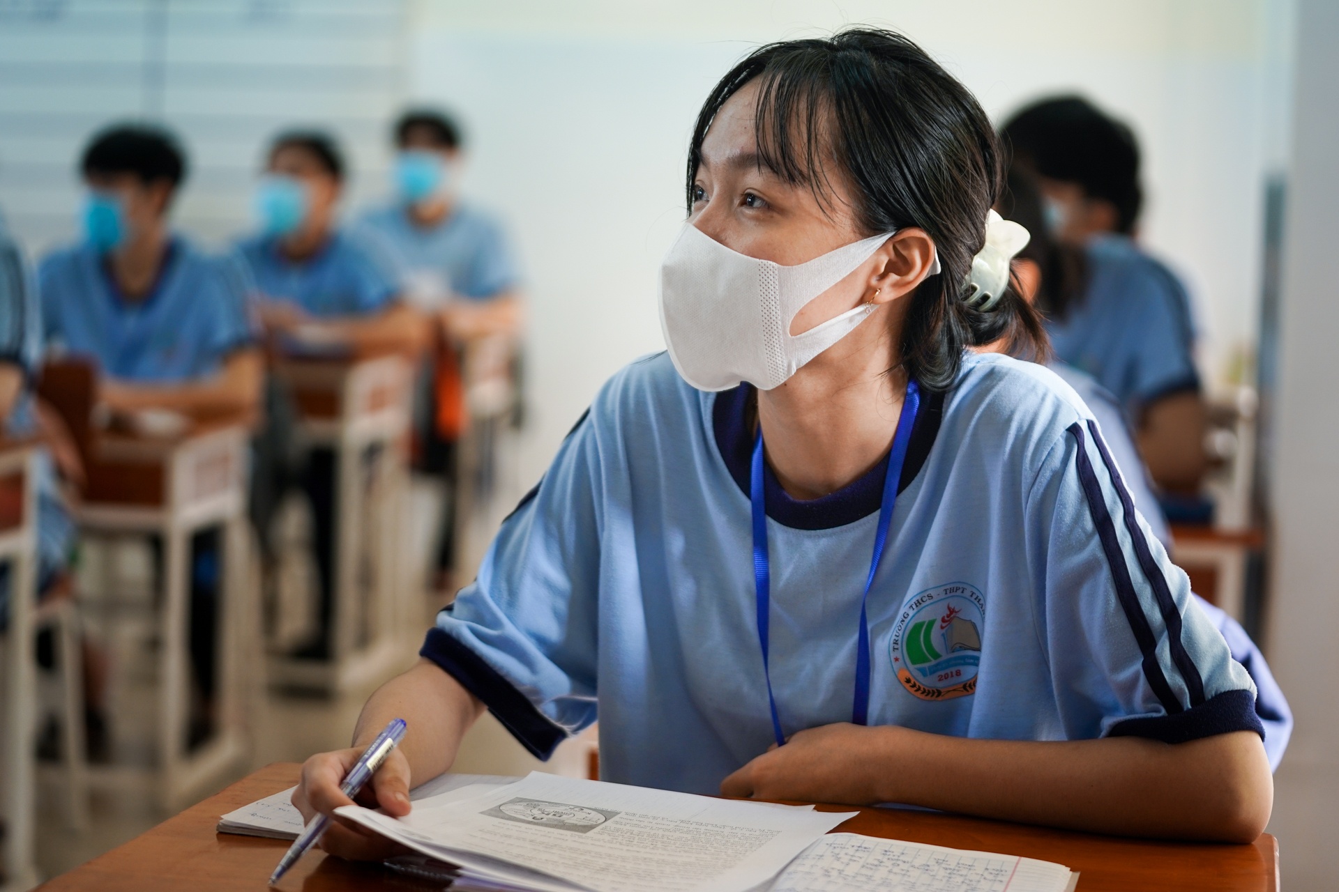 Hon 600.000 hoc sinh o TP.HCM tro lai truong hinh anh