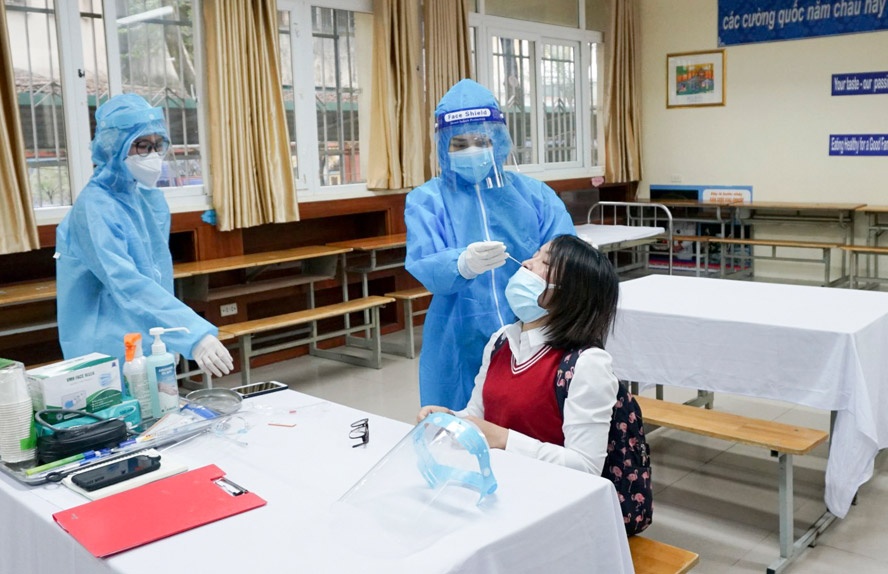 Ha Noi dien tap cong tac don hoc sinh tro lai truong hoc hinh anh