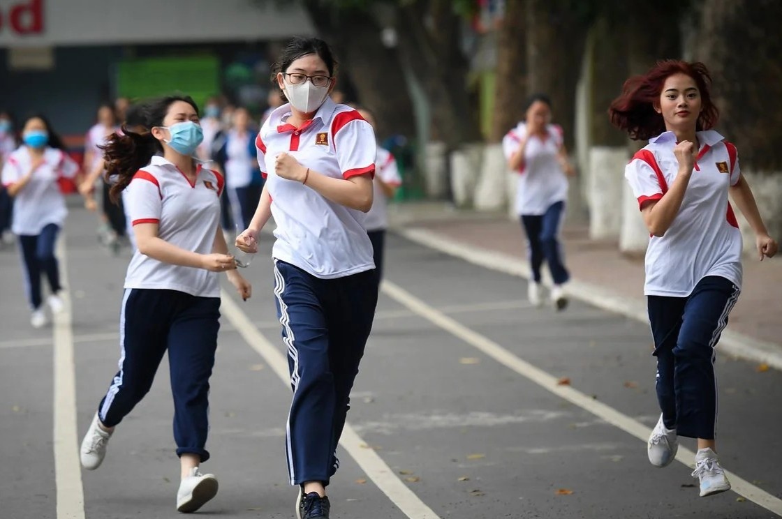 DH Quoc gia Ha Noi va nhieu truong phia Bac day truc tiep sau Tet hinh anh