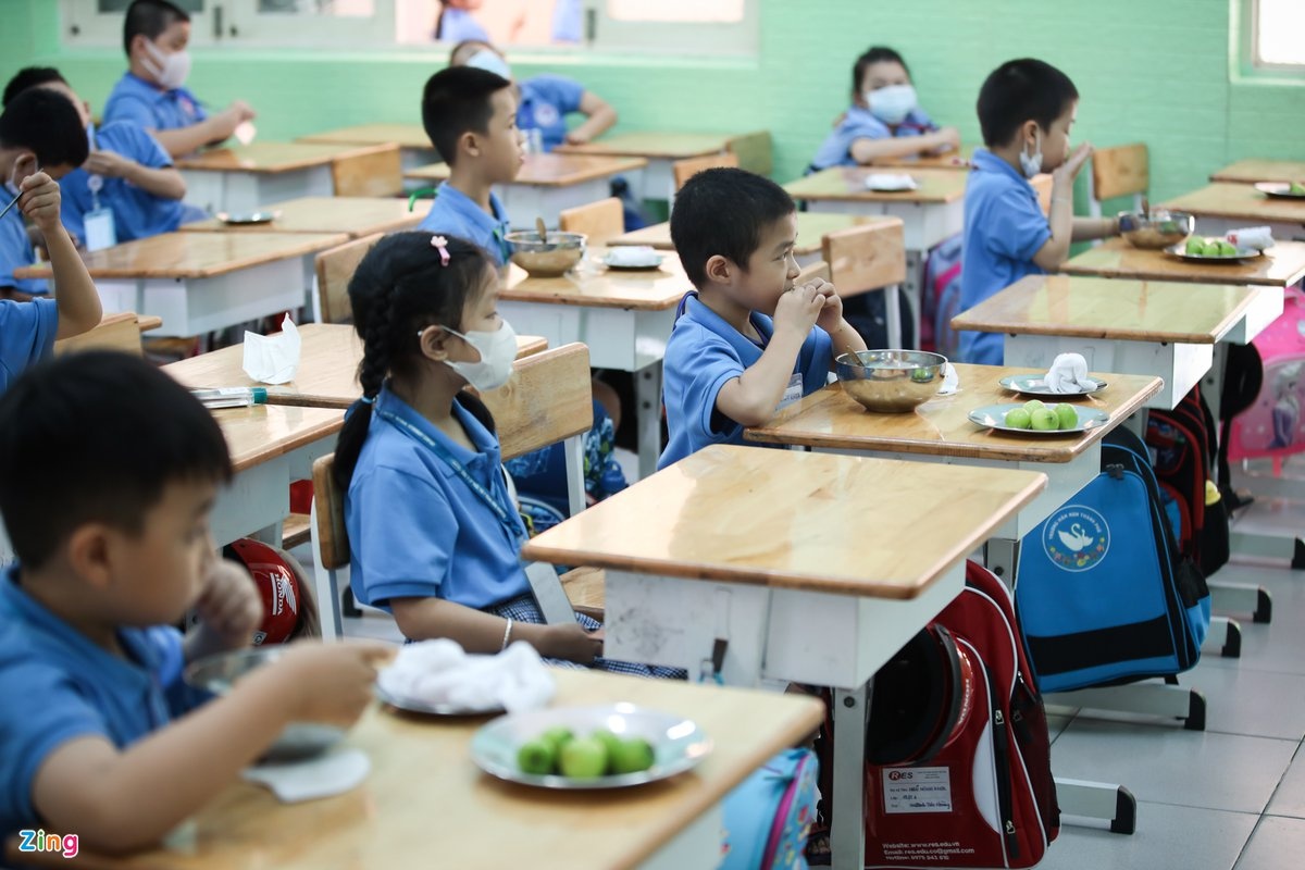 học sinh TP.HCM đến trường  ảnh 1 hoc sinh TP.HCM den truong anh 1