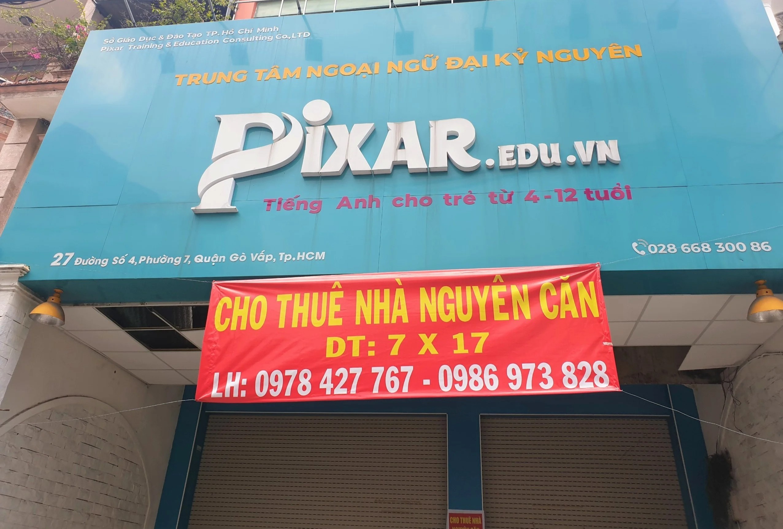 Gan 80% trung tam ngoai ngu o TP.HCM dong cua, giai the hinh anh