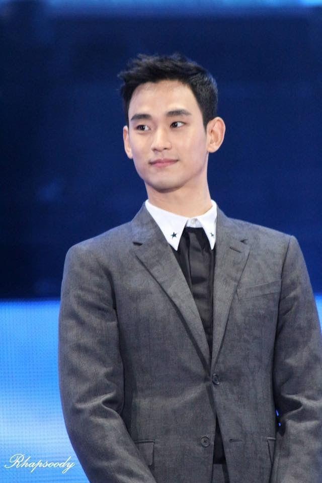 Kim Soo Hyun mac suit dien trai anh 7