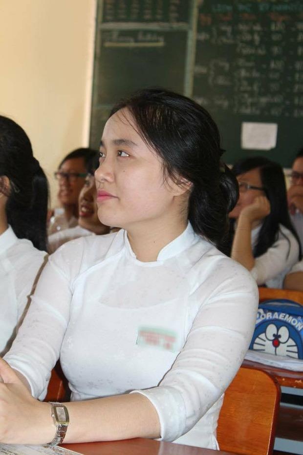 Cac hot girl thuong mac gi thoi di hoc anh 4