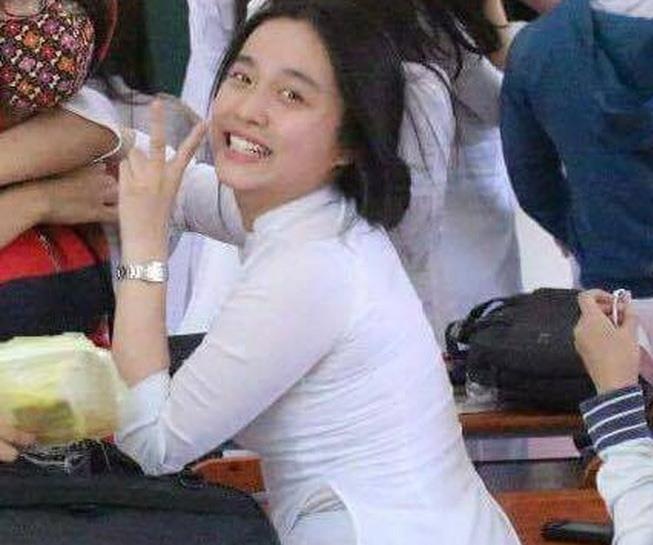 Cac hot girl thuong mac gi thoi di hoc anh 3