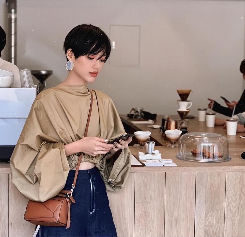 Khanh Linh goi y 5 mau tui cho nguoi moi dung do h anh 7