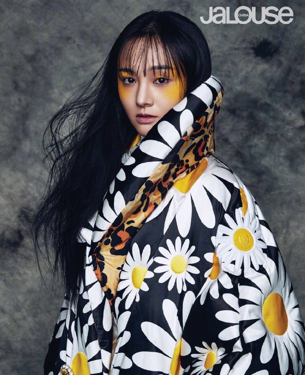 Trinh Sang xuat hien long lay trong bo anh tap chi anh 3