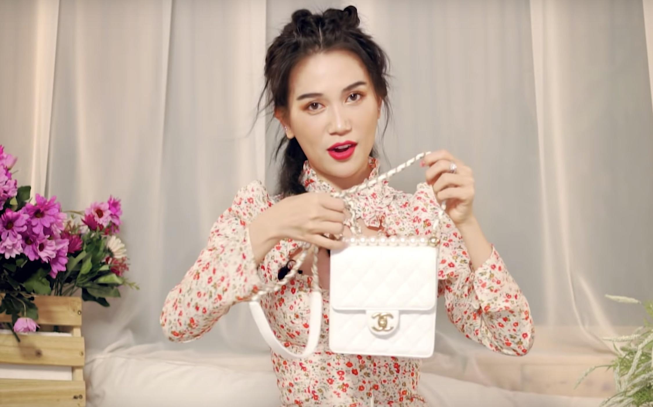 4 mau tui Dior, Chanel Si Thanh dap hop ngoai doi hot the nao? hinh anh