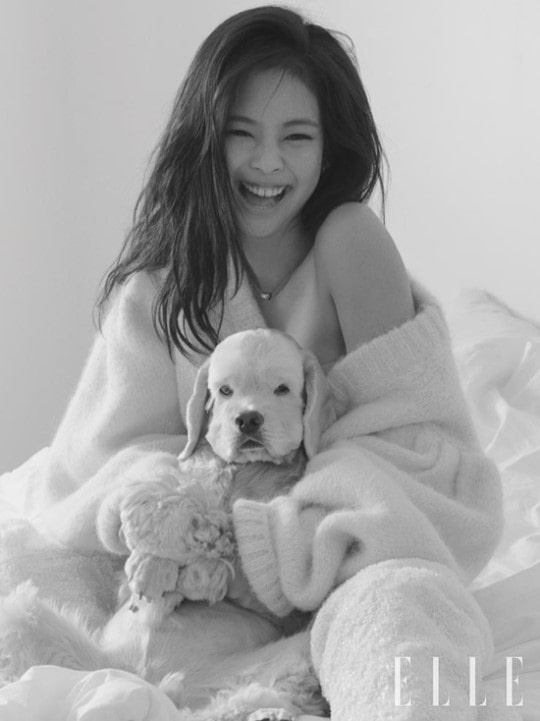 Jennie hoá nàng thơ Chanel trên tạp chí  ảnh 3 Jennie hoa nang tho Chanel tren tap chi anh 3