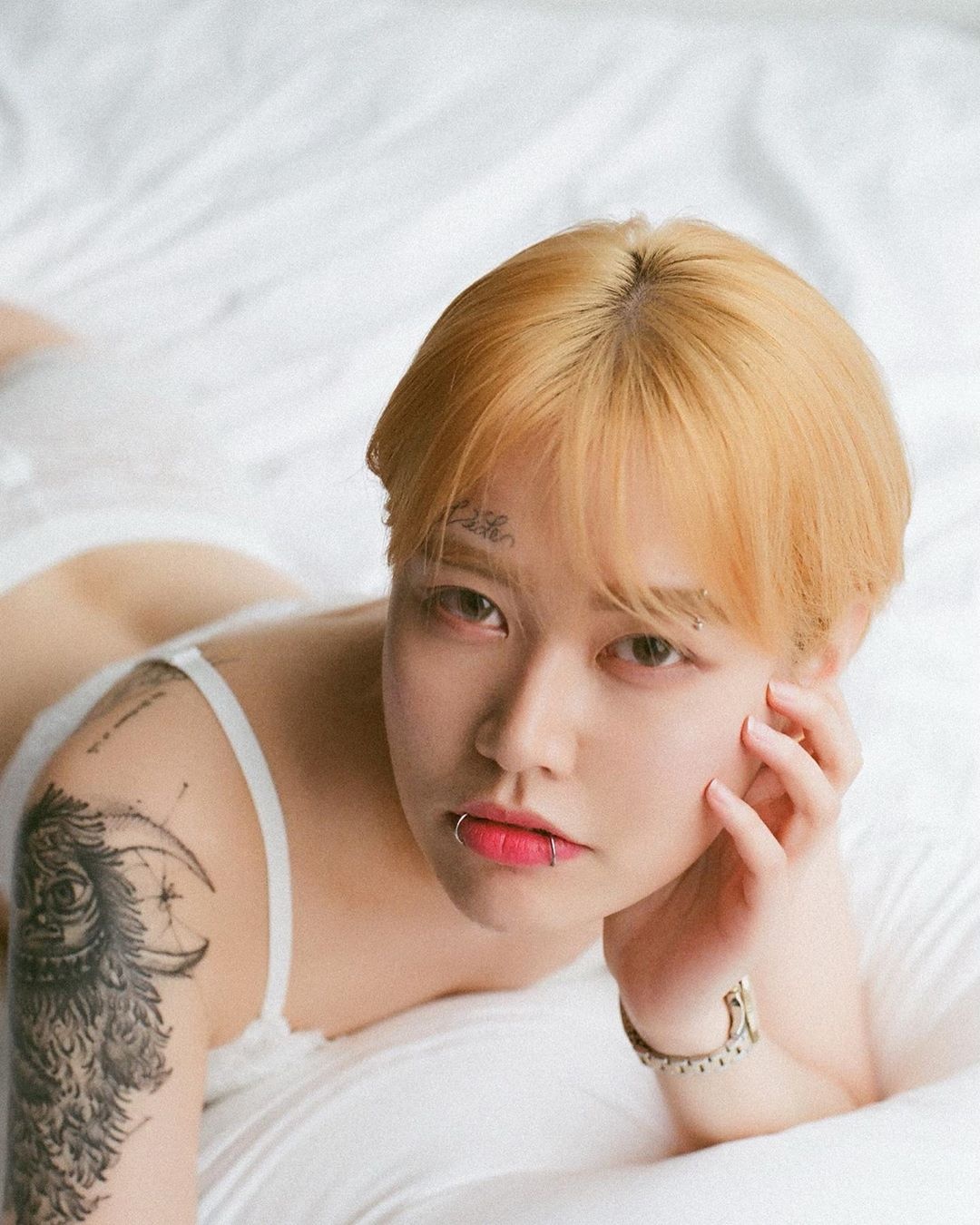 Bạn gái tin đồn của Jungkook thích diện đồ sexy ảnh 4 Ban gai tin don cua Jungkook thich dien do sexy anh 4