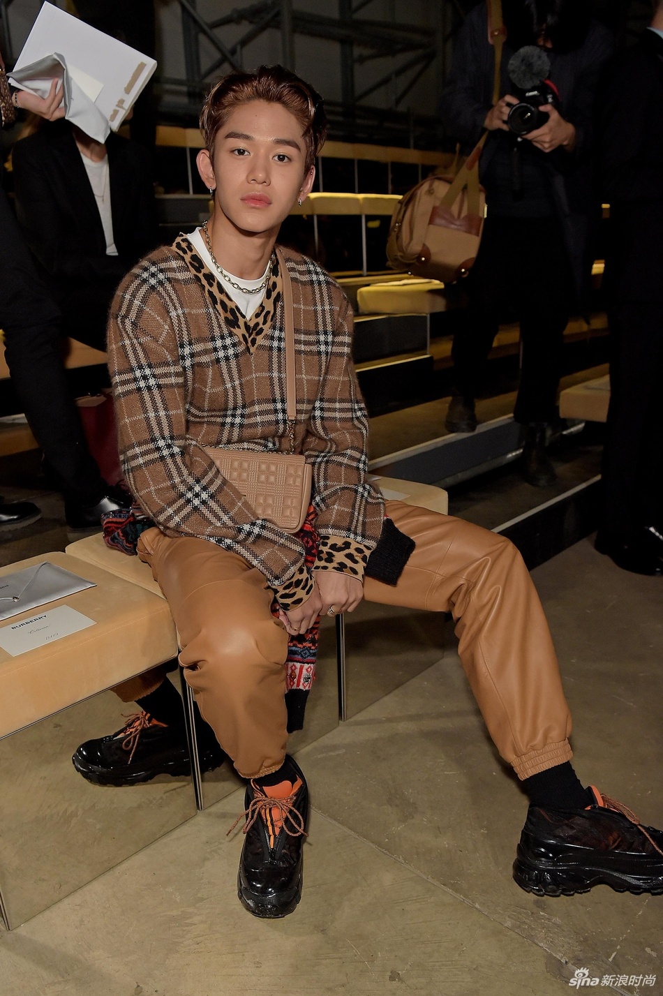 Sao Chau A du London Fashion Week anh 5