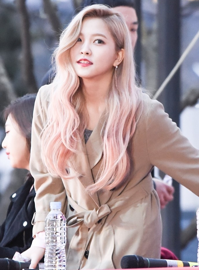 nu than tuong va nhung lan dien do luom thuom anh 7