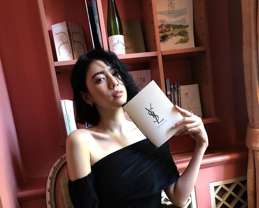 Nu chinh trong MV cua Chau Kiet Luan mac sexy anh 1