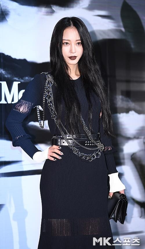 Han Ye Seul gay chu y khi danh moi tham anh 2