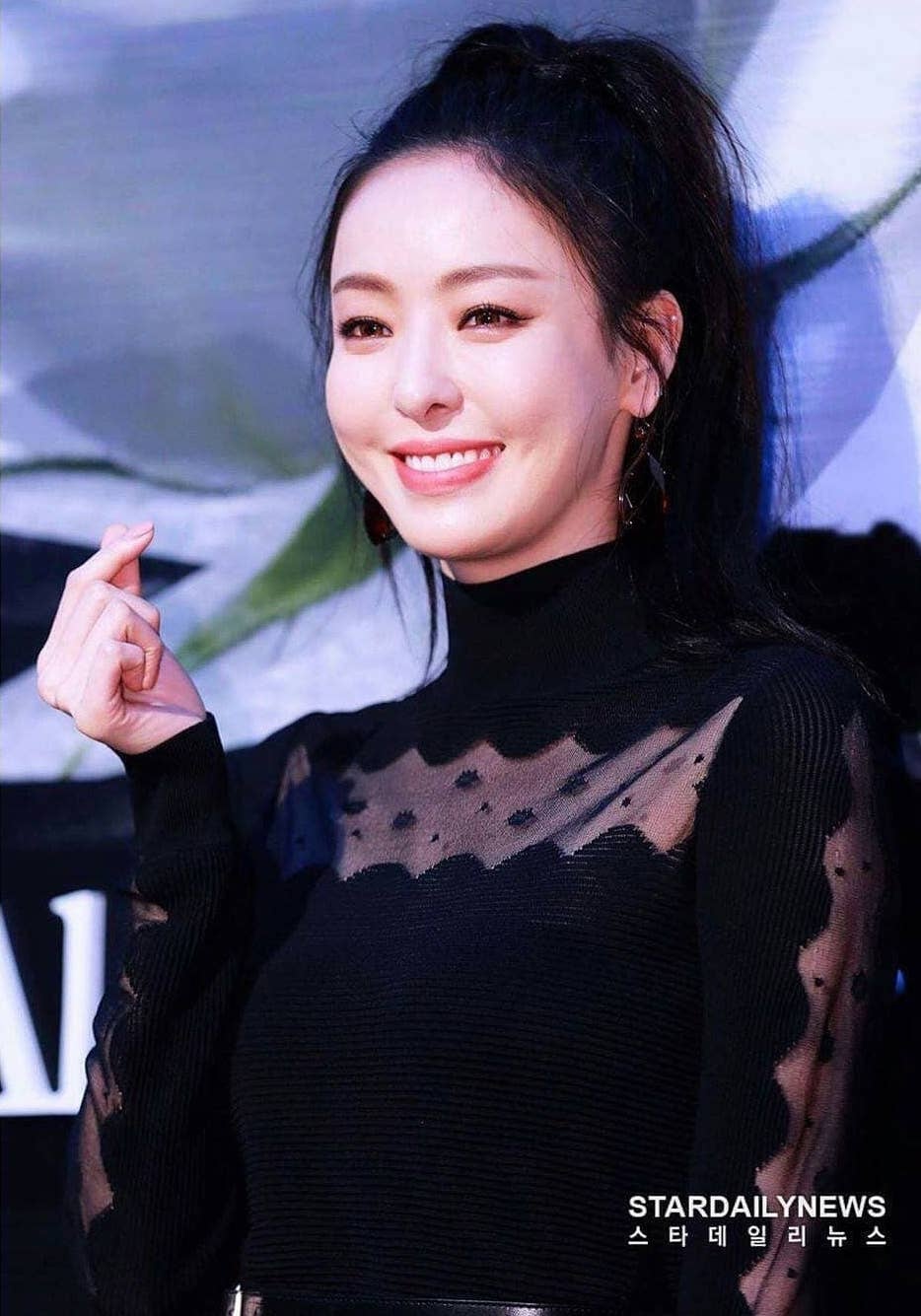 Han Ye Seul gay chu y khi danh moi tham anh 4