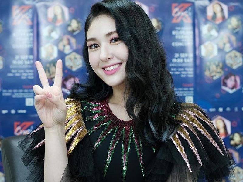 Thien than lai 18 tuoi bi che gia, kem sang vi kieu make up moi hinh anh