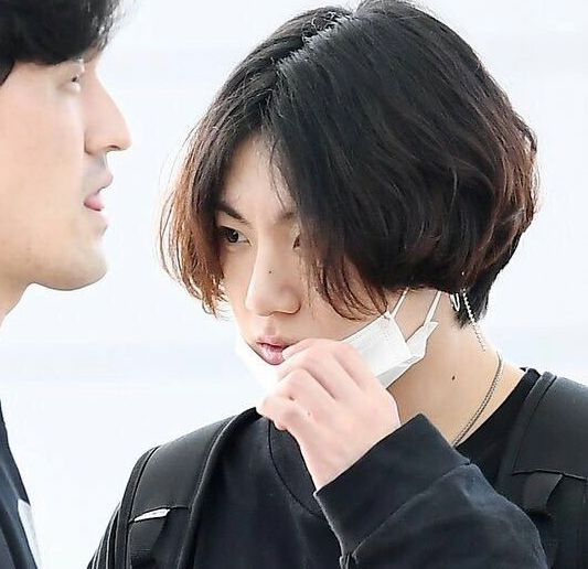 Lee Dong Wook dep trai hut hon tai show Chanel anh 6