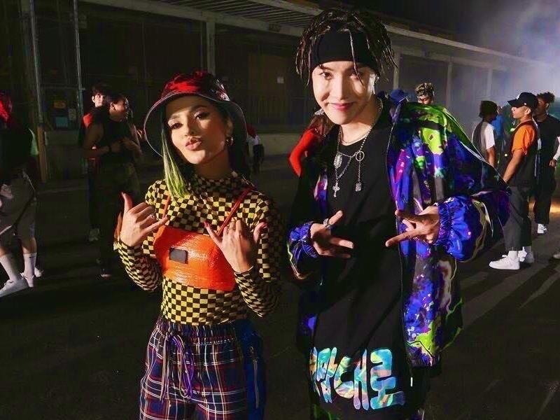 J-Hope ra mat MV 'Chicken Noodle Soup' ket hop voi Becky G hinh anh