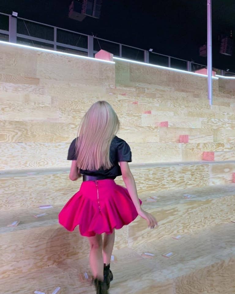 ITZY vô ý tại show của Louis Vuitton ảnh 2 ITZY vo y tai show cua Louis Vuitton anh 2