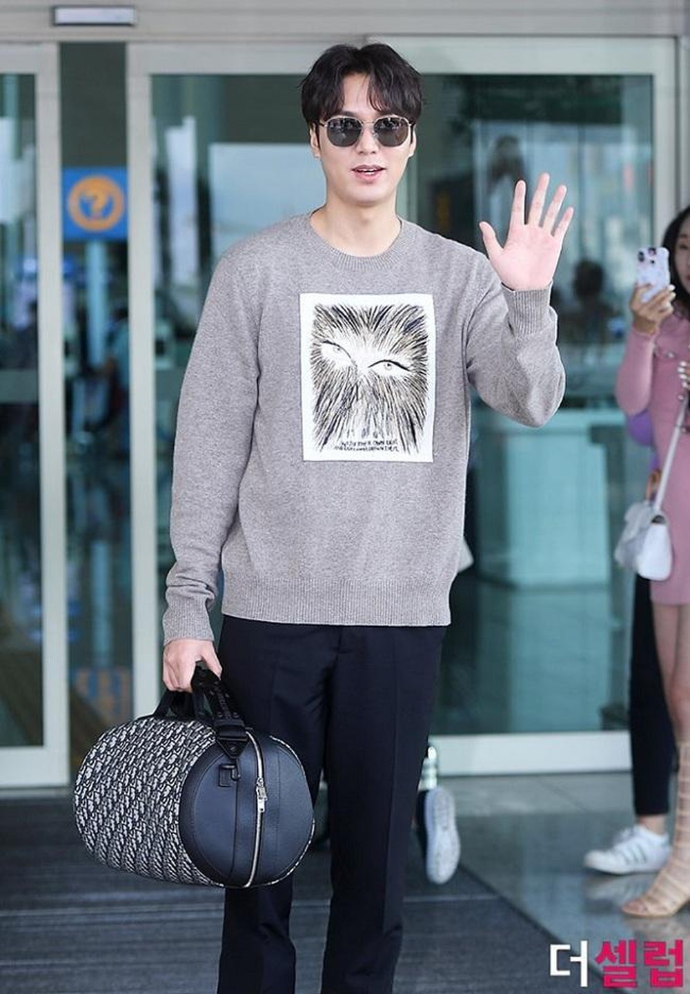 thời trang sân bay của Lee Min Ho ảnh 3 thoi trang san bay cua Lee Min Ho anh 3