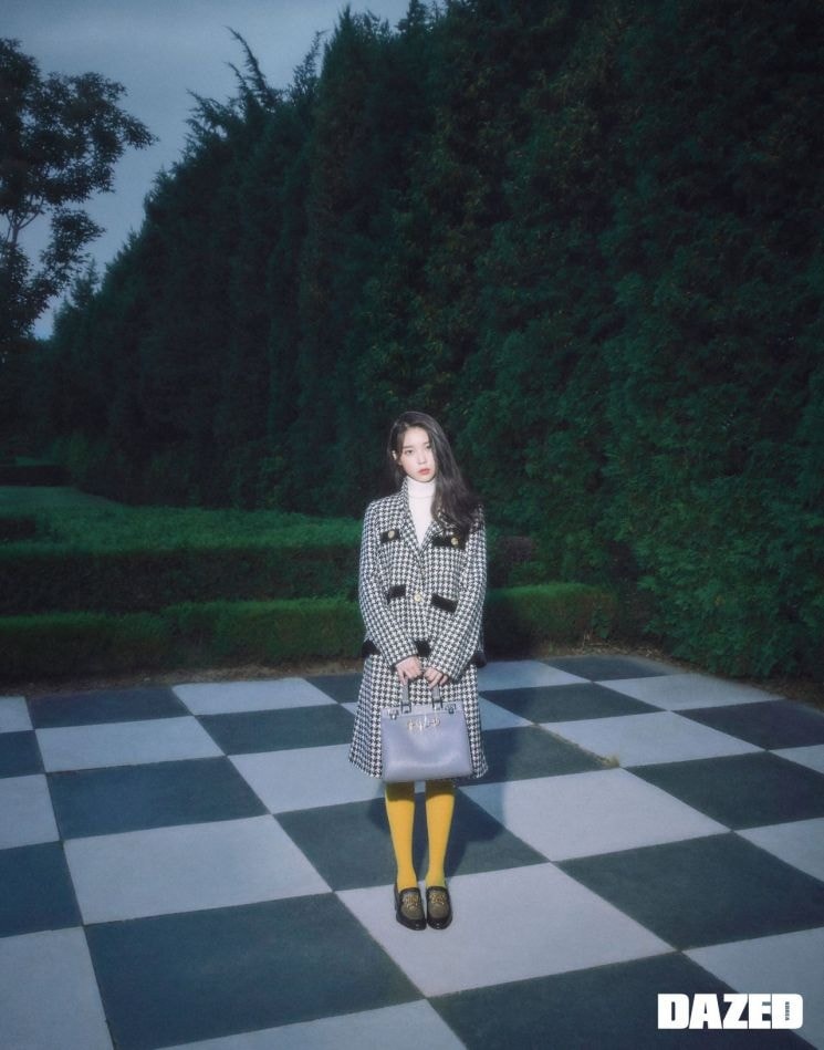 IU dien do Gucci len tap chi anh 2