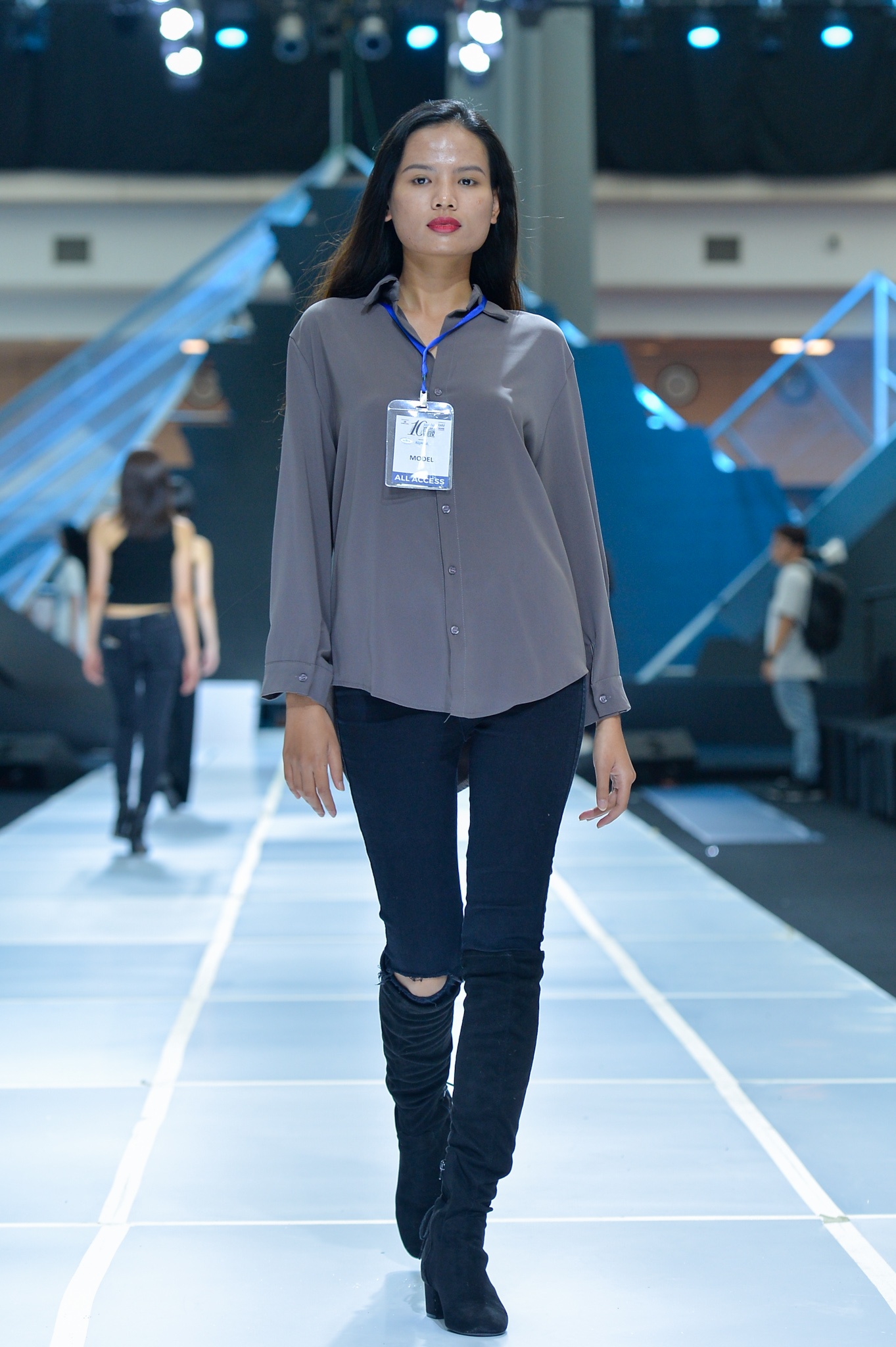 Hinh anh truoc dem dien anh 12