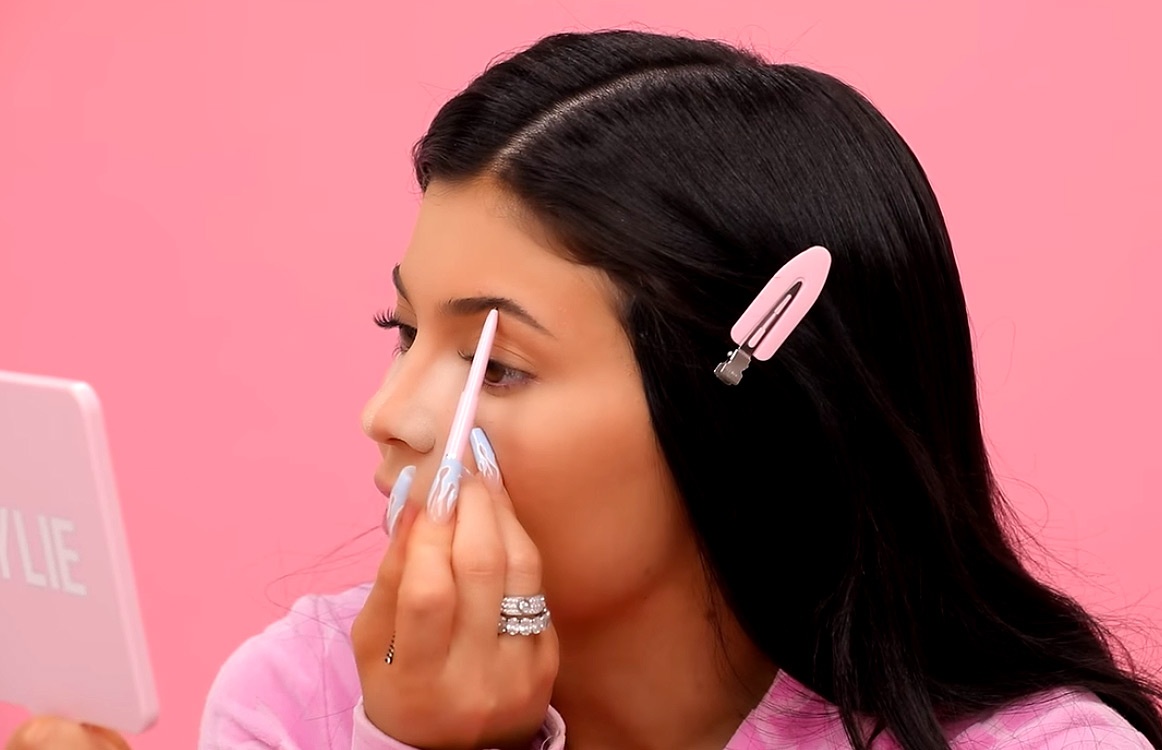 Kylie Jenner make up trong 10 phut anh 2
