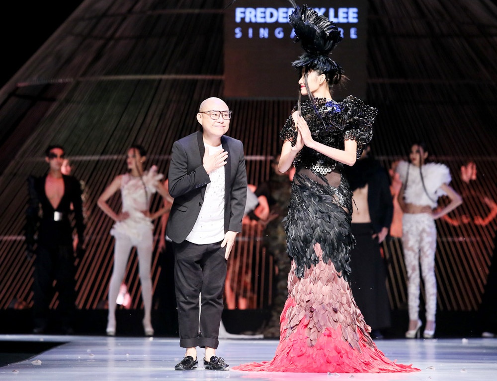 nha mot quoc te den viet nam anh 2