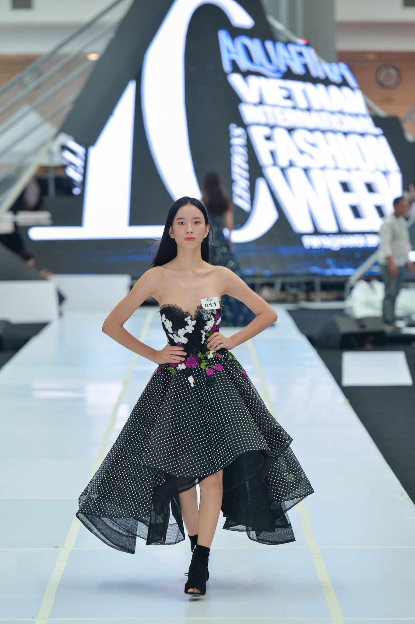 Hinh anh truoc dem dien anh 21