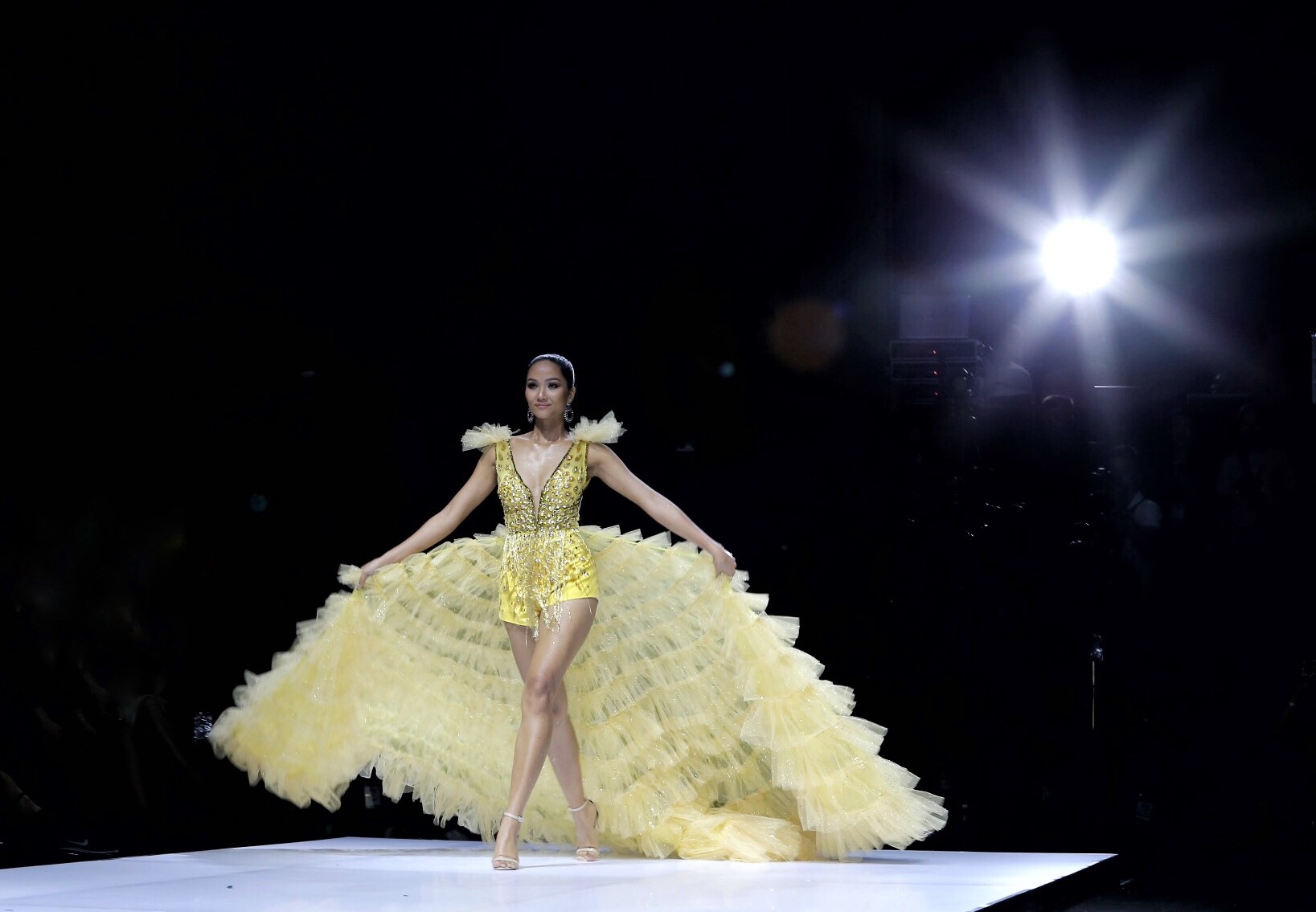 tuan le thoi trang viet nam anh 23