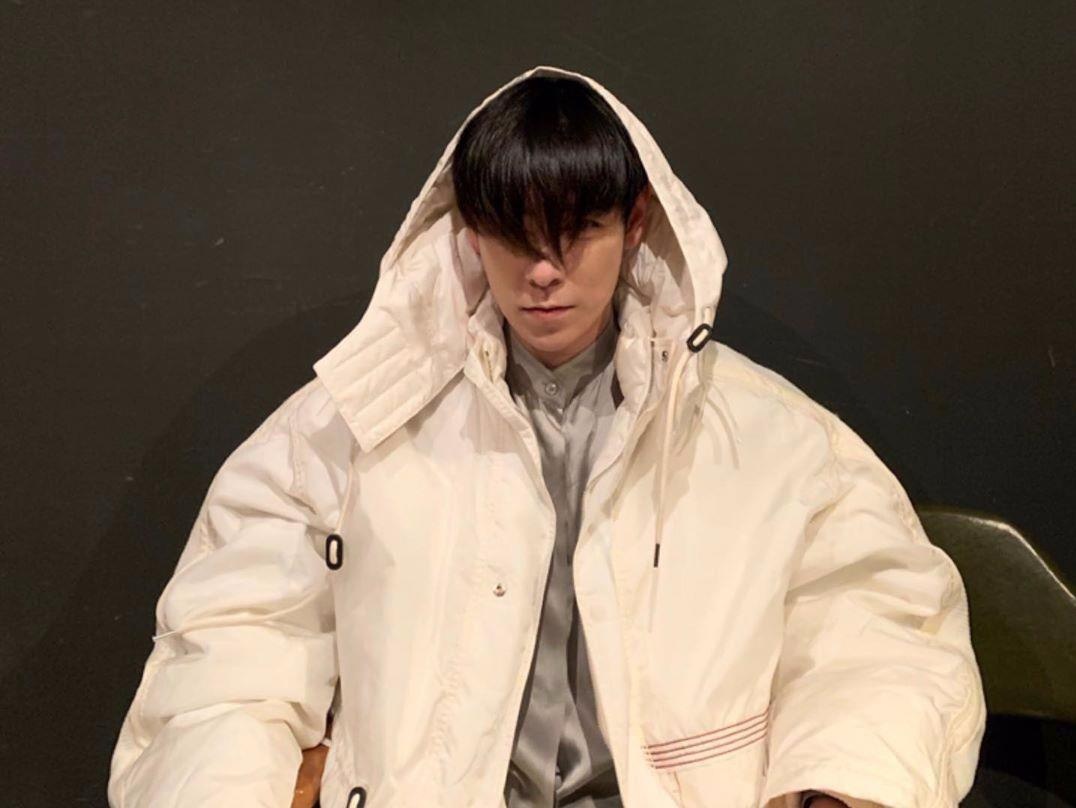 T.O.P duoc khen khi mac ao phao hon 3.000 USD voi so mi lua hinh anh