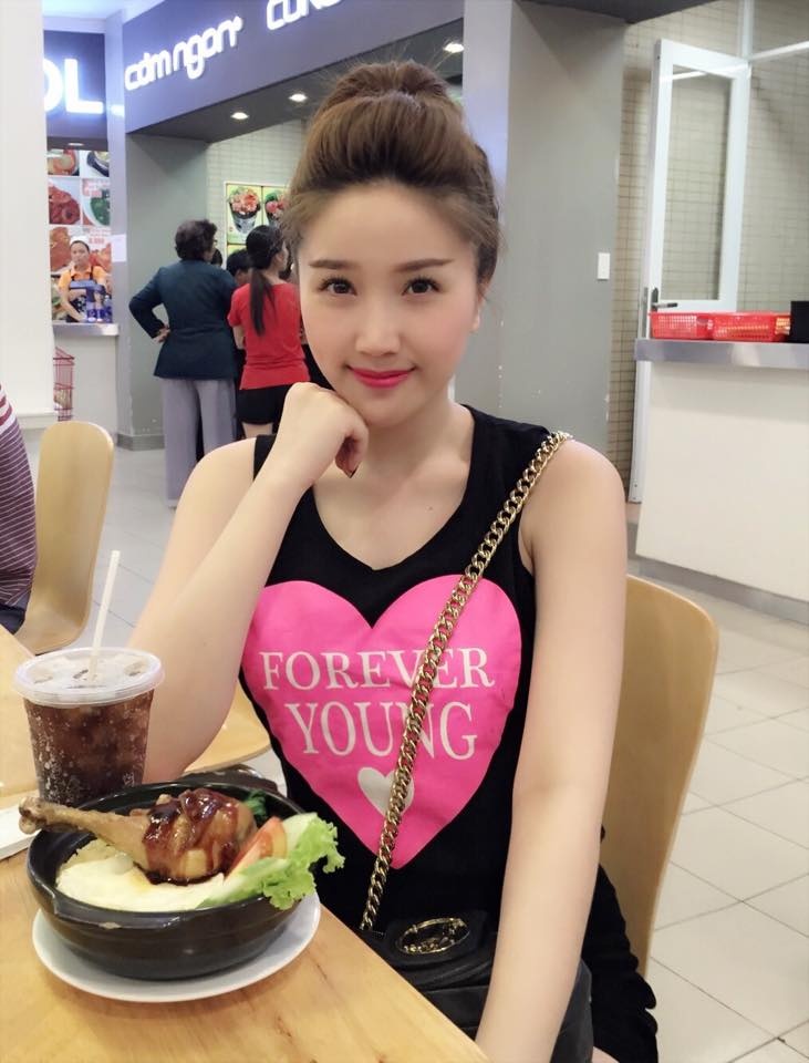 Bao Thy lay chong anh 4