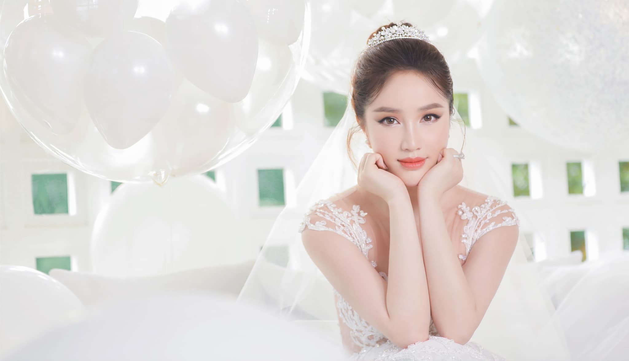 Bao Thy lay chong anh 1