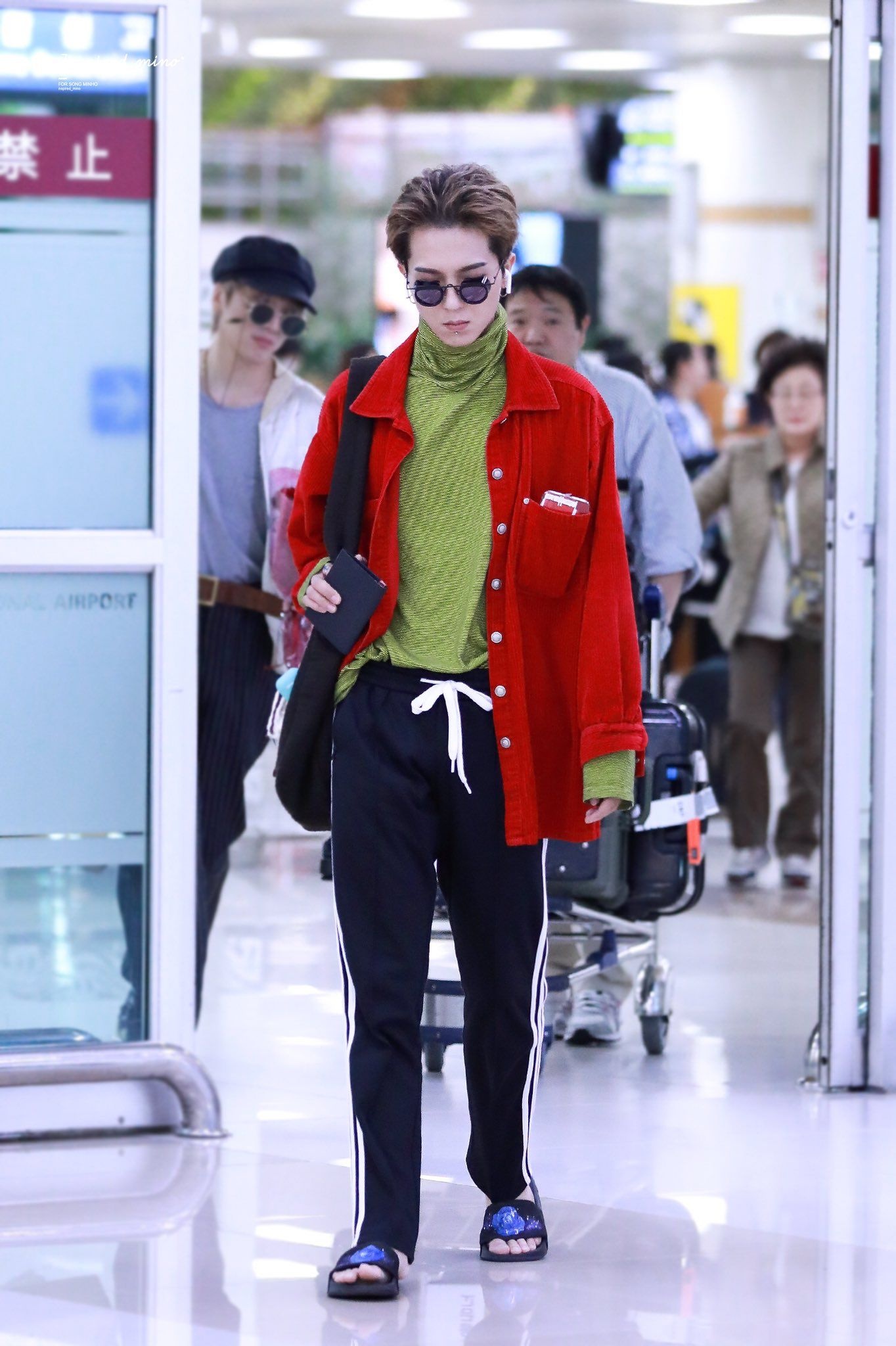 winner mac xau anh 18