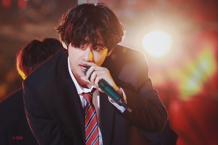 v mac dong phuc anh 1