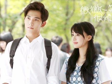 Trinh Sang than thiet voi Duong Duong trong hau truong phim hinh anh