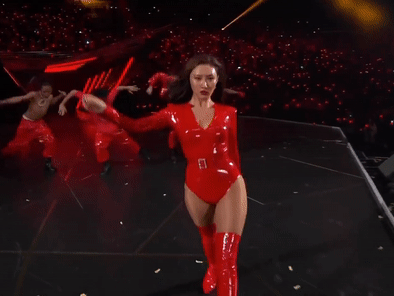 Hwasa va nhieu nu ca si Han bi nem da vi dien do qua sexy hinh anh