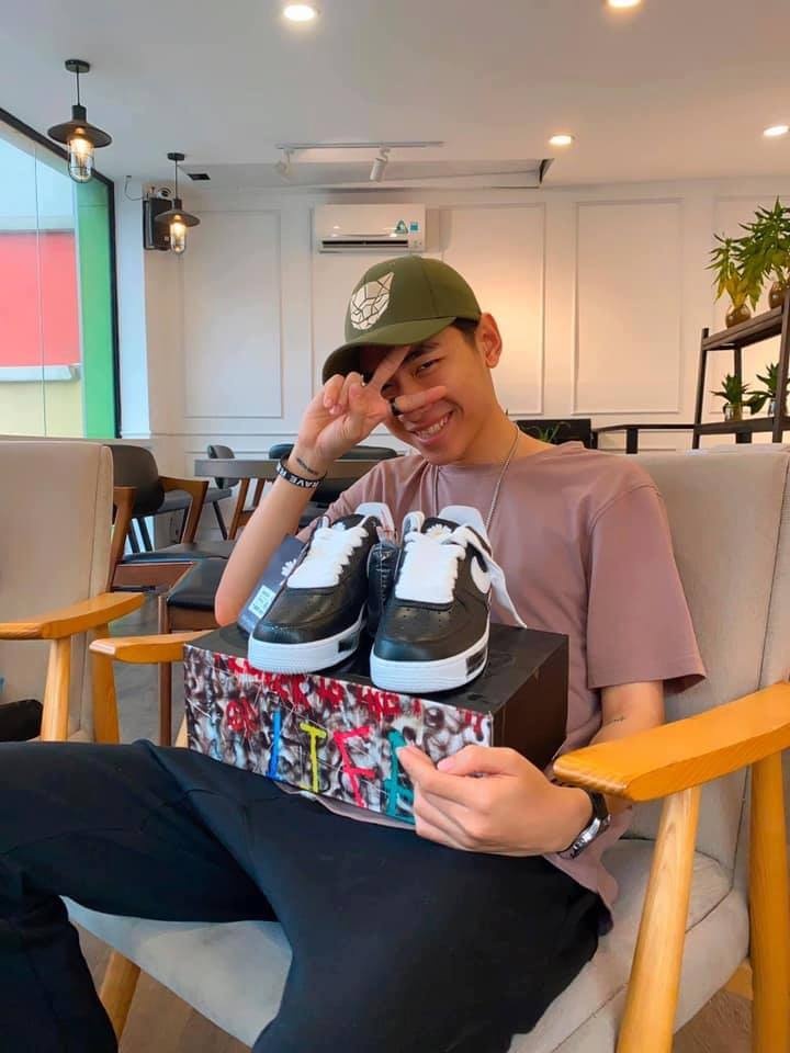 sao va cau thu viet so huu giay cua gdragon anh 1