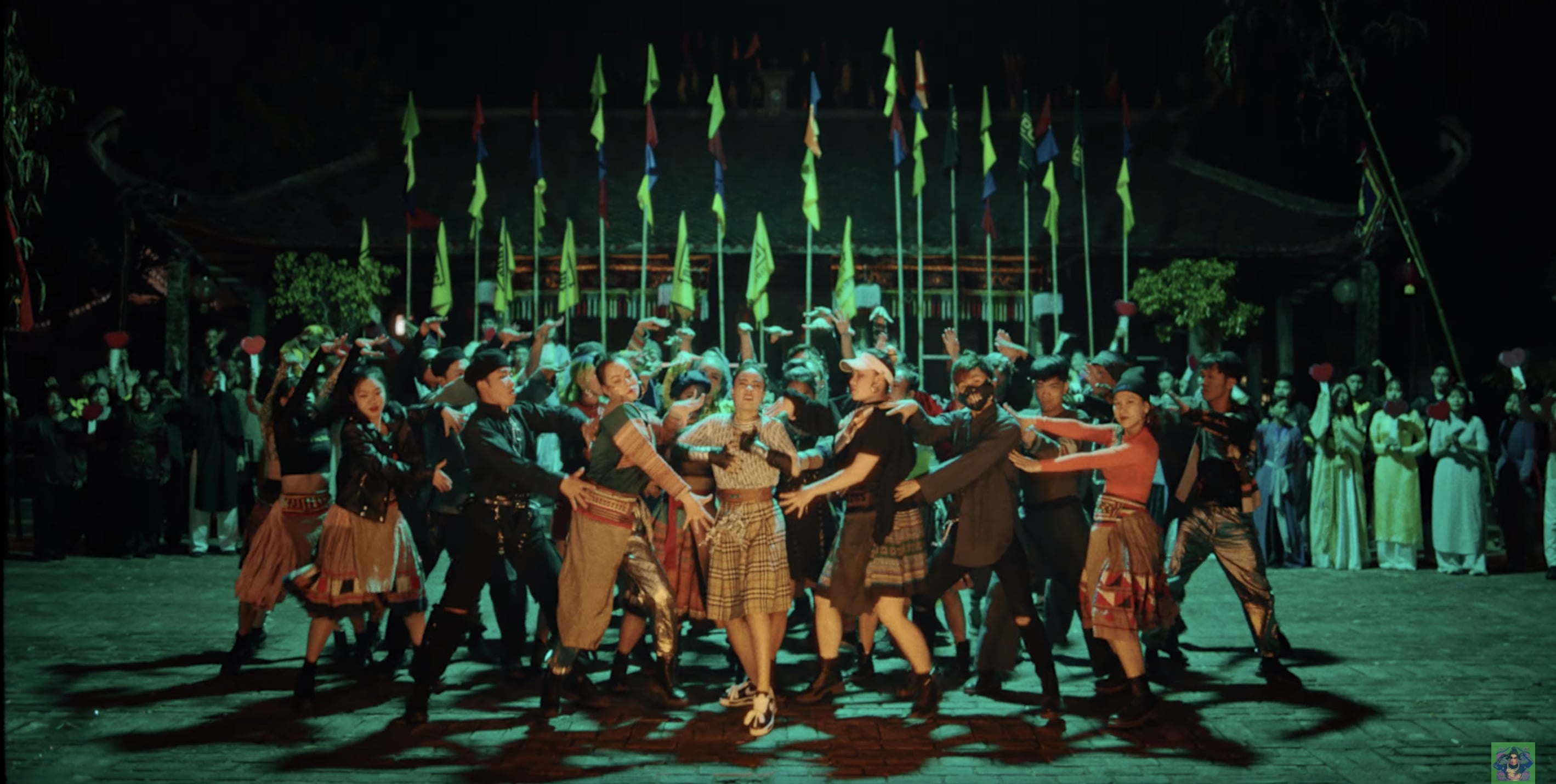 sao va cau thu viet so huu giay cua gdragon anh 2