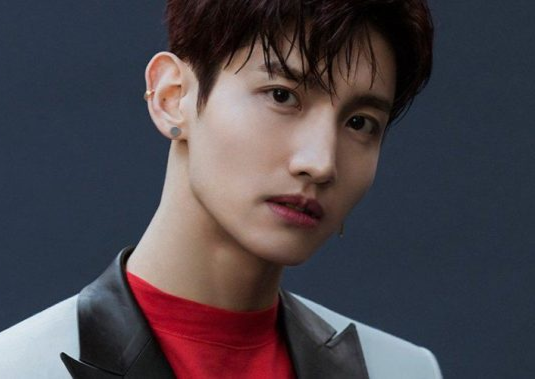 Changmin (TVXQ) tiet lo 5 buoc cham soc da cho nam gioi hinh anh
